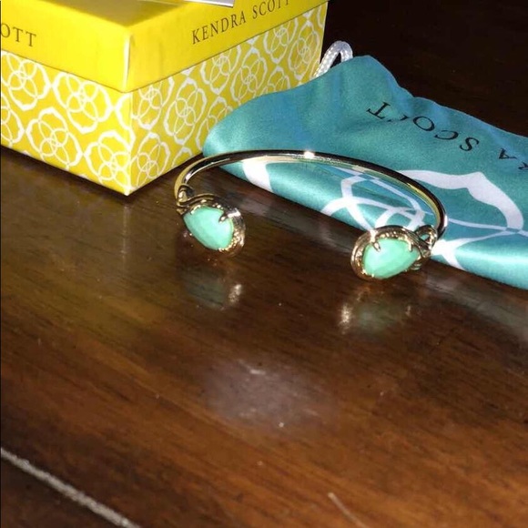 Kendra Scott Andy Gold Cuff Bracelet (New in Box) - Picture 3 of 7
